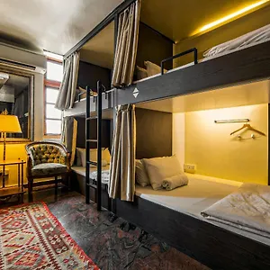 Atelier Capsule hotel Singapore